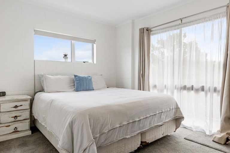 Photo of property in 2/86 Hinemoa Avenue, Taupo, 3330