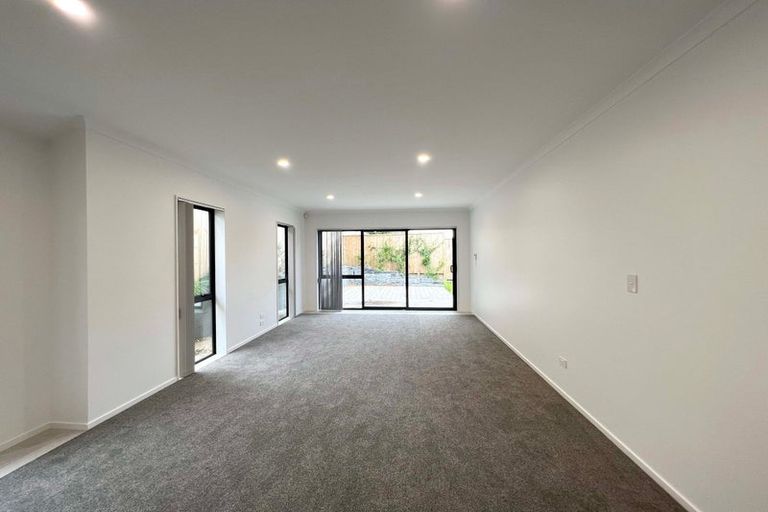 Photo of property in 15c Regia Close, Half Moon Bay, Auckland, 2012