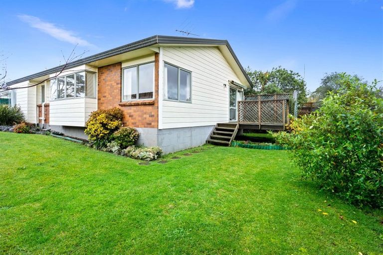Photo of property in 79a Godley Road, Green Bay, Auckland, 0604