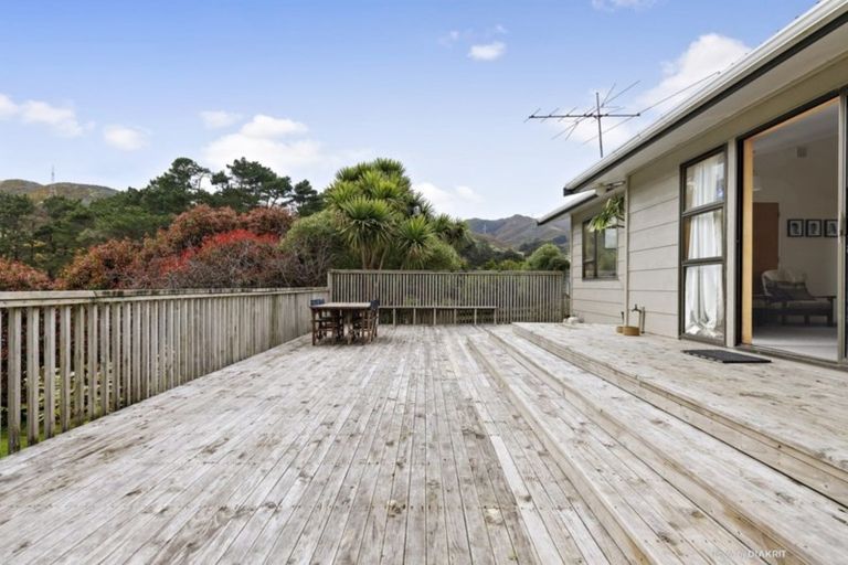 Photo of property in 435 Makara Road, Makara, Karori, 6972