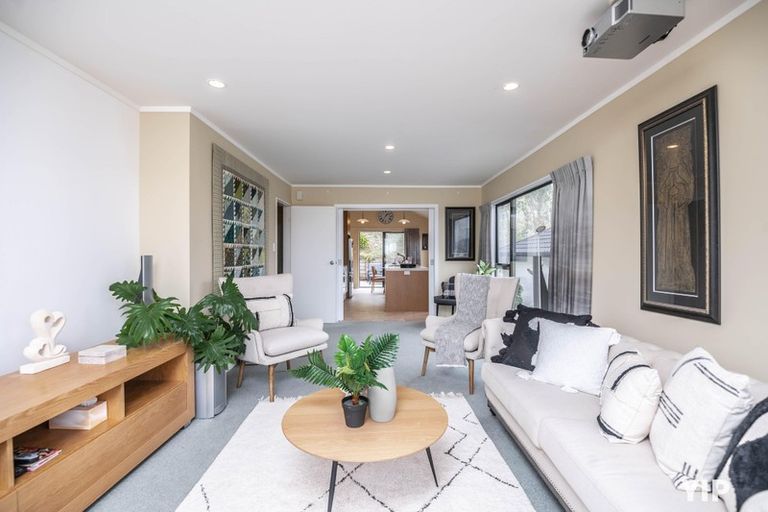 Photo of property in 4 Meadowcroft Grove, Johnsonville, Wellington, 6037