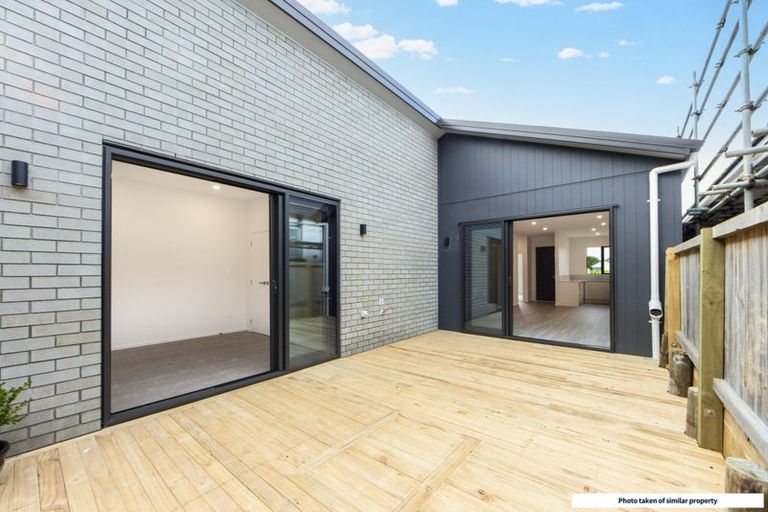 Photo of property in 29 Puwha Street, Massey, Auckland, 0614
