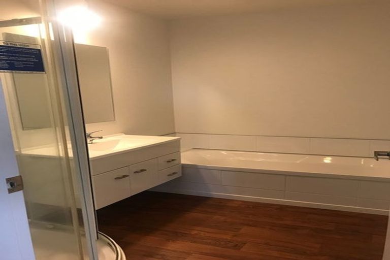 Photo of property in 53 Sheridan Terrace, Johnsonville, Wellington, 6037