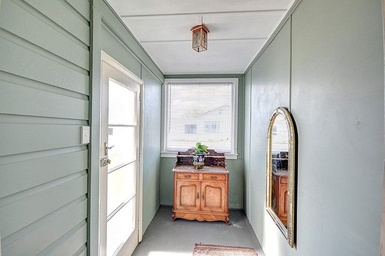 Photo of property in 54 Chaucer Street, Milton, 9220