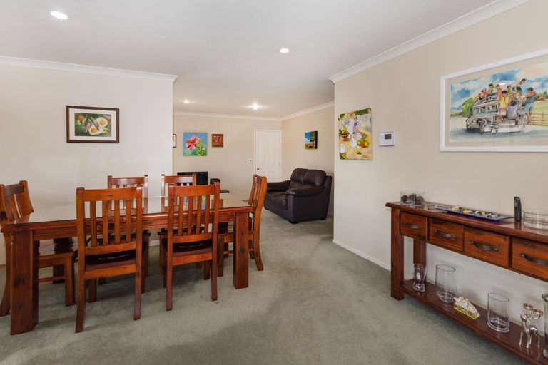 Photo of property in 4 Trillick Place, Tuakau, 2121