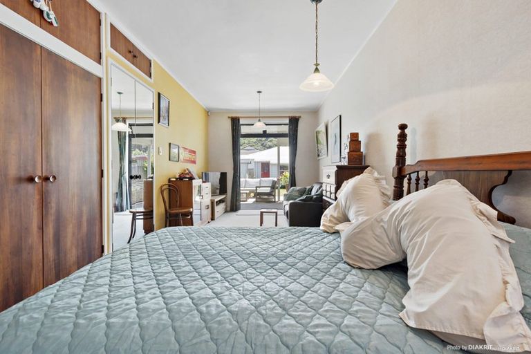 Photo of property in 288 The Parade, Island Bay, Wellington, 6023