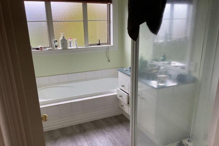 Photo of property in 5 Oaktree Lane, Bishopdale, Christchurch, 8053