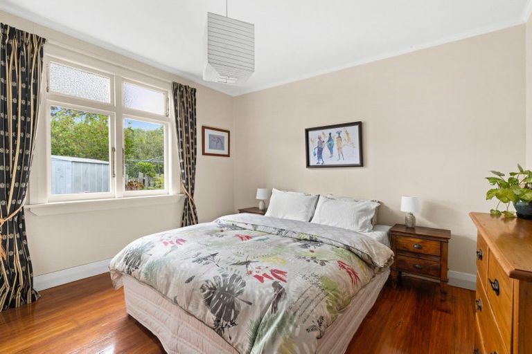 Photo of property in 137 Tauroa Road, Havelock North, 4130