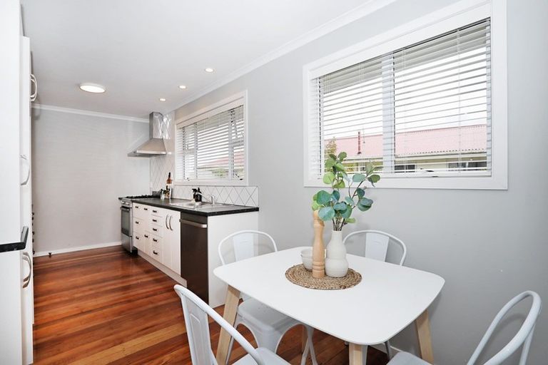 Photo of property in 52 Highfield Terrace, Newfield, Invercargill, 9812