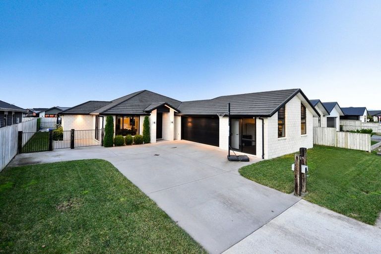 Photo of property in 6 Helen June Avenue, Flagstaff, Hamilton, 3210