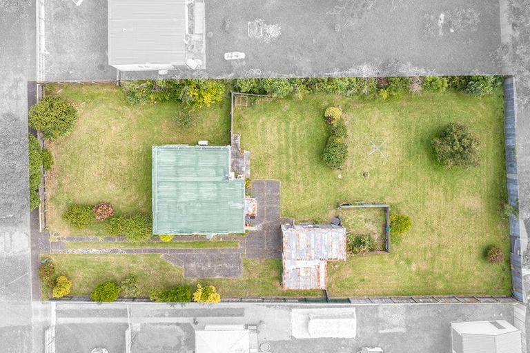Photo of property in 9 Ruapehu Street, Castlecliff, Whanganui, 4501