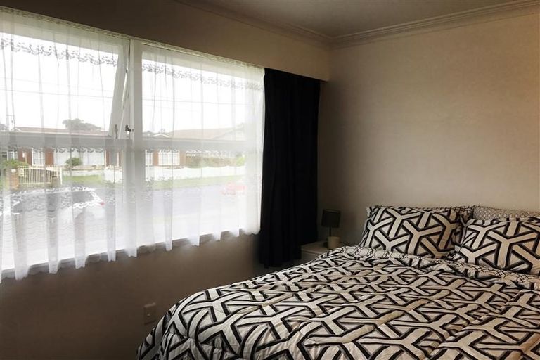 Photo of property in 2/2 Hallberry Road, Mangere East, Auckland, 2024