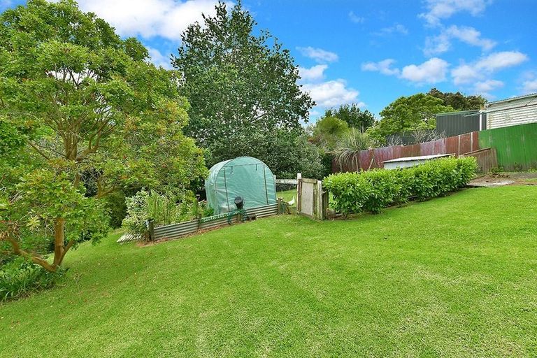 Photo of property in 49 Makiri Street, Helensville, 0800