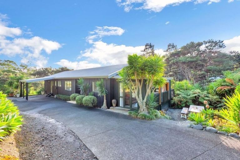 Photo of property in 96 Attwood Road, Paremoremo, Auckland, 0632