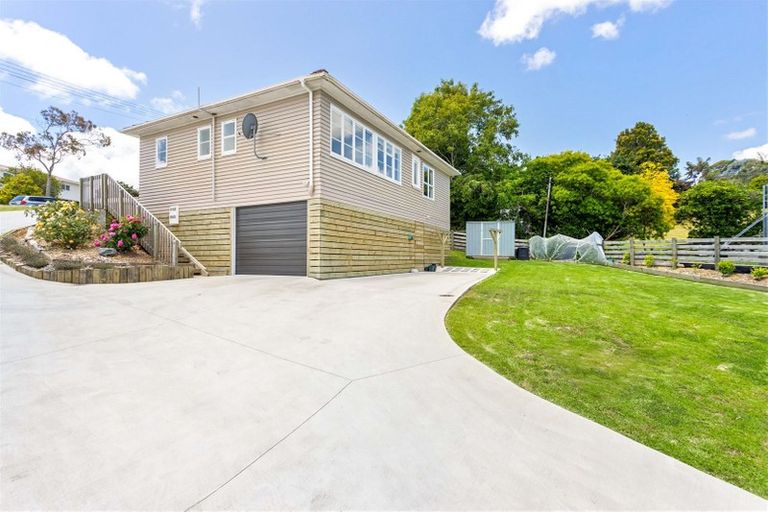 Photo of property in 8b St James Avenue, Helensville, 0800