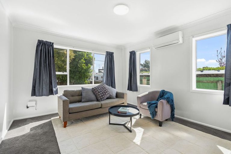 Photo of property in 8 Cambridge Street, Levin, 5510
