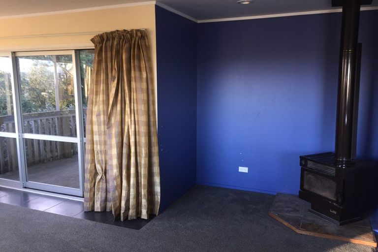 Photo of property in 20 Peterhouse Place, West Harbour, Auckland, 0618