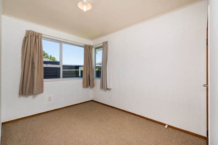 Photo of property in 1/285 Sunset Road, Sunnynook, Auckland, 0632