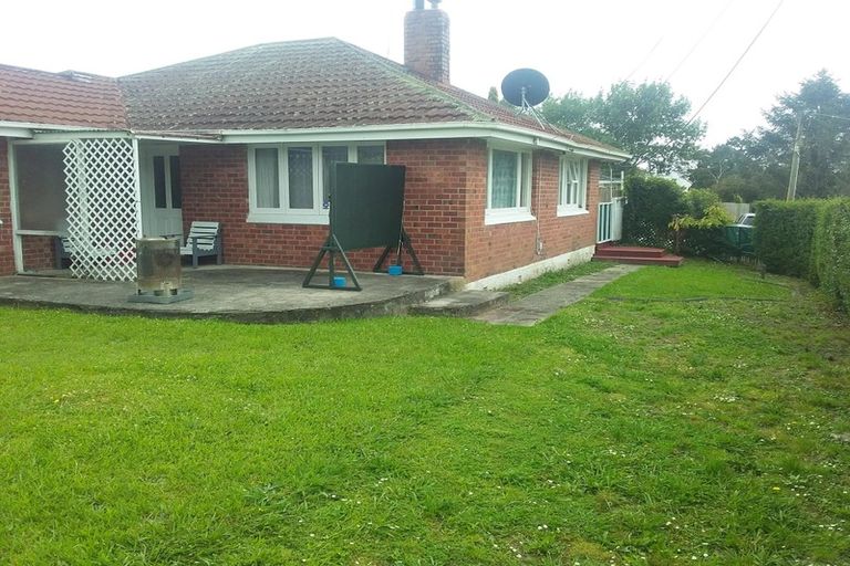 Photo of property in 125 Millbrook Road, Sunnyvale, Auckland, 0612