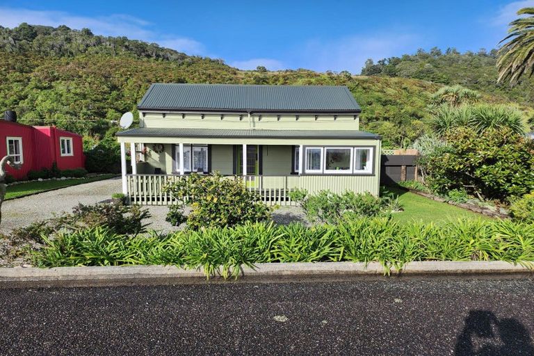 Photo of property in 168 Torea Street, Granity, 7823