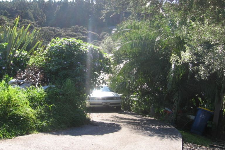 Photo of property in 86 Laingholm Drive, Laingholm, Auckland, 0604