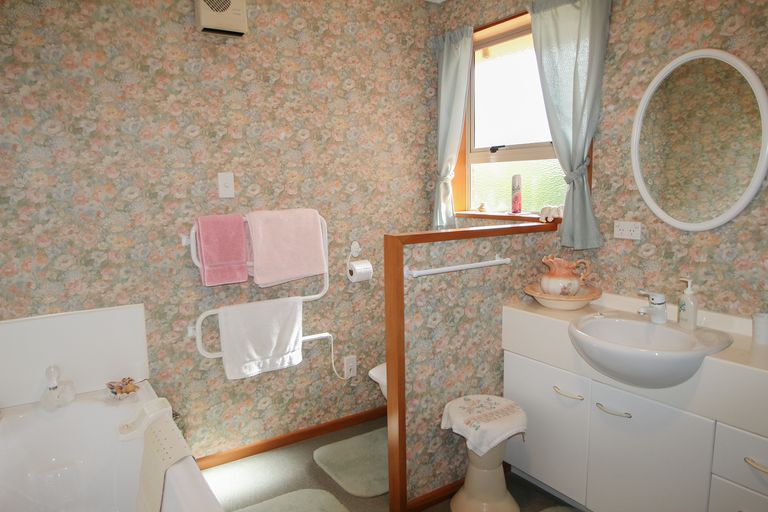 Photo of property in 6 Hannah Place, Holmes Hill, Oamaru, 9401