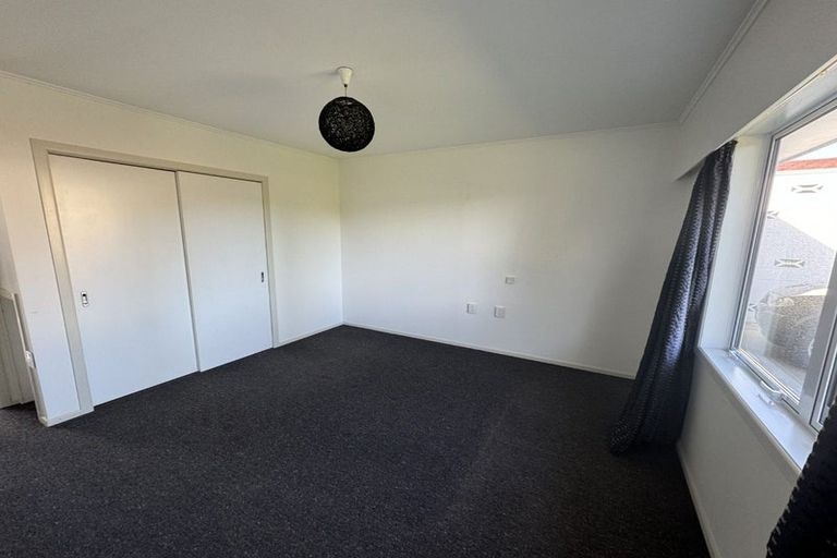 Photo of property in 1 Nikau Road, Waikanae, 5036