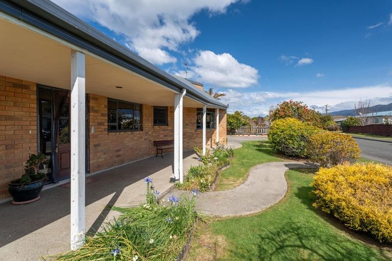 Photo of property in 2 Feary Crescent, Takaka, 7110