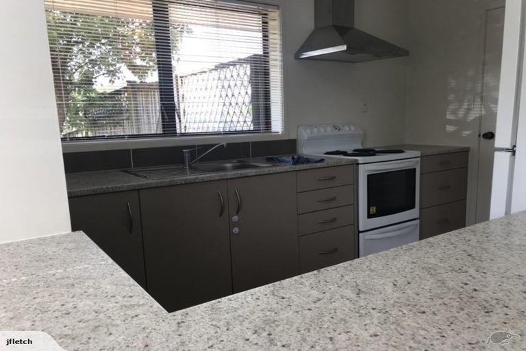 Photo of property in 2/27 Fortunes Road, Half Moon Bay, Auckland, 2012