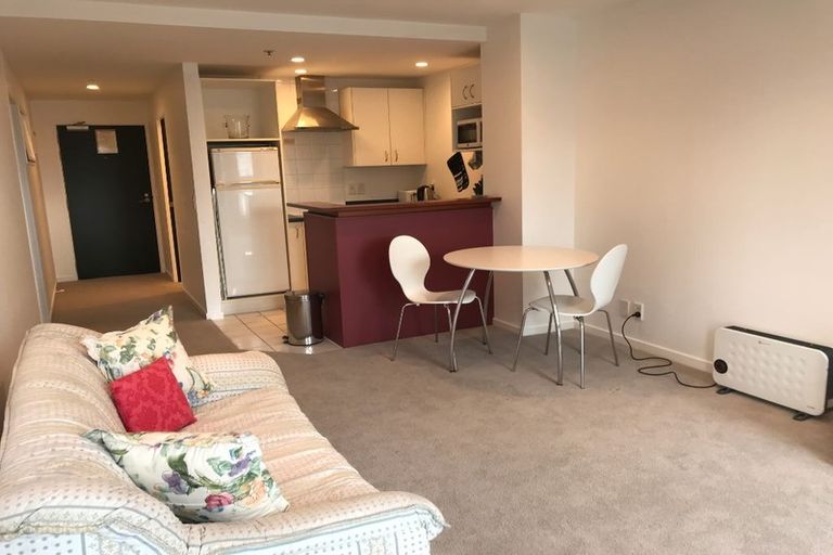 Photo of property in Terrace Heights Apartments, 7c/163 The Terrace, Wellington Central, Wellington, 6011