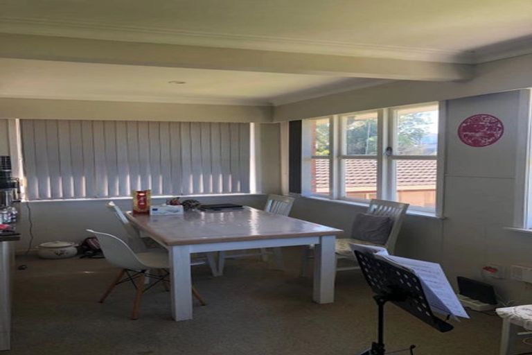 Photo of property in 90 Golf Road, New Lynn, Auckland, 0600