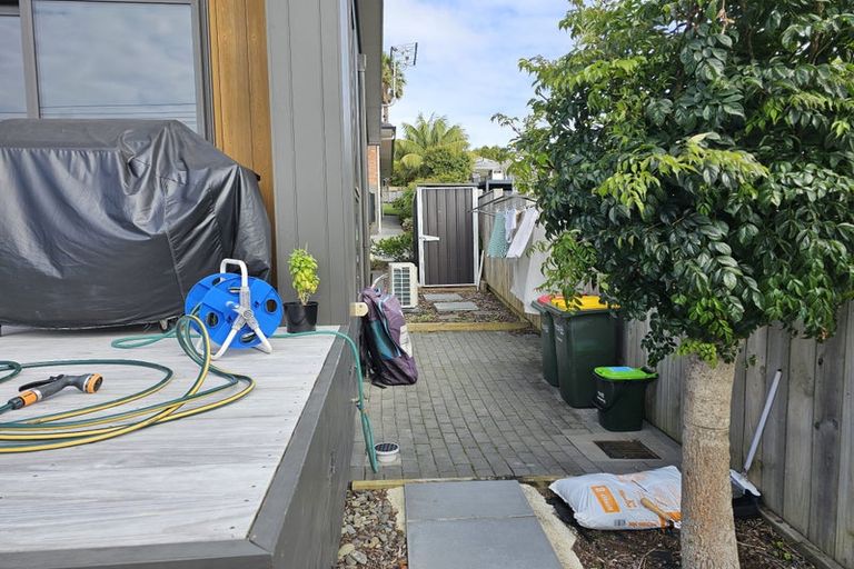 Photo of property in 19a Braemar Road, Rothesay Bay, Auckland, 0630