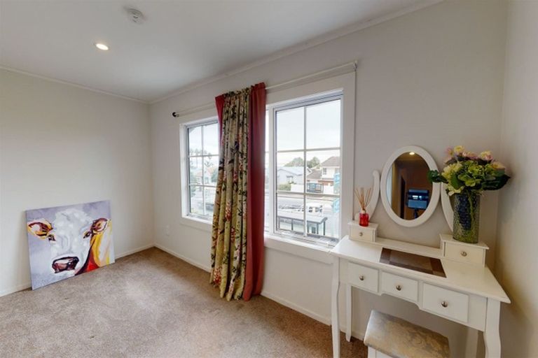 Photo of property in 397 Lake Road, Takapuna, Auckland, 0622