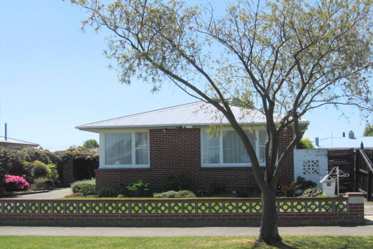 Photo of property in 16 Fairford Street, Bishopdale, Christchurch, 8053