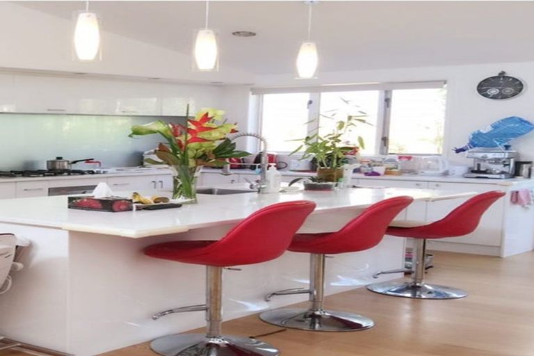 Photo of property in 90 Tiriwa Drive, Massey, Auckland, 0614