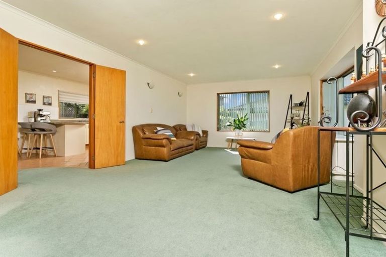 Photo of property in 3 Egret Court, Unsworth Heights, Auckland, 0632