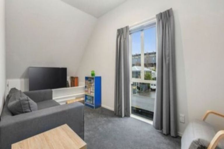 Photo of property in 76 Barbour Street, Waltham, Christchurch, 8011