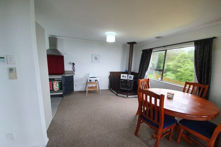 Photo of property in 47 Pokohiwi Road, Normandale, Lower Hutt, 5010