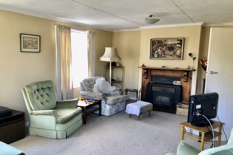 Photo of property in 61 Cook Street, Foxton, 4814