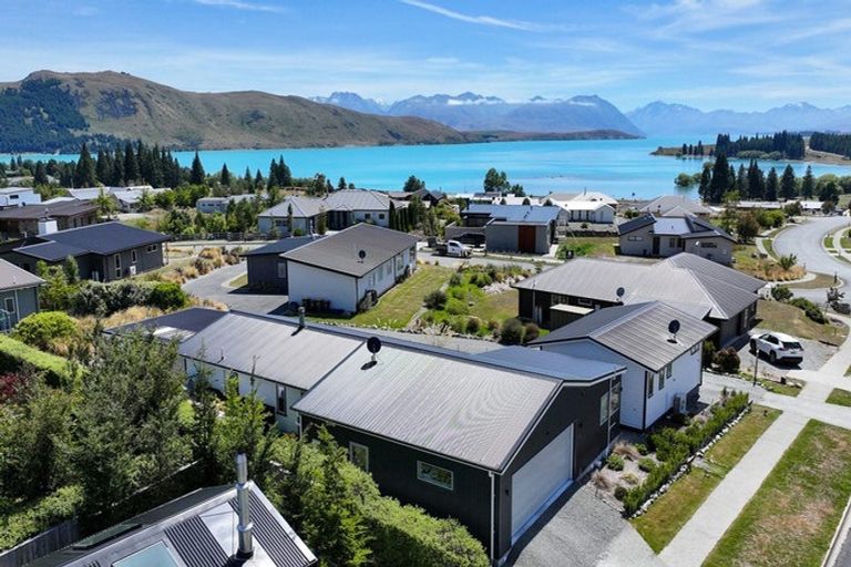 Photo of property in 33 Mistake Drive, Lake Tekapo, 7999