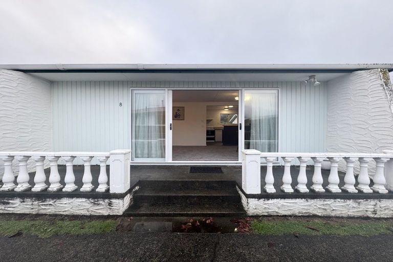 Photo of property in 8 Kew Grove, Wainuiomata, Lower Hutt, 5014