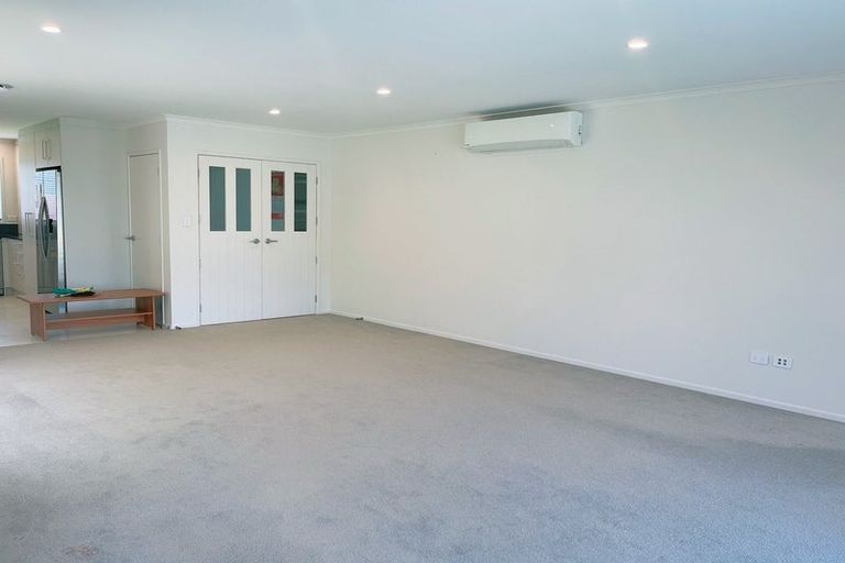 Photo of property in 6 Kira Road, Flat Bush, Auckland, 2016