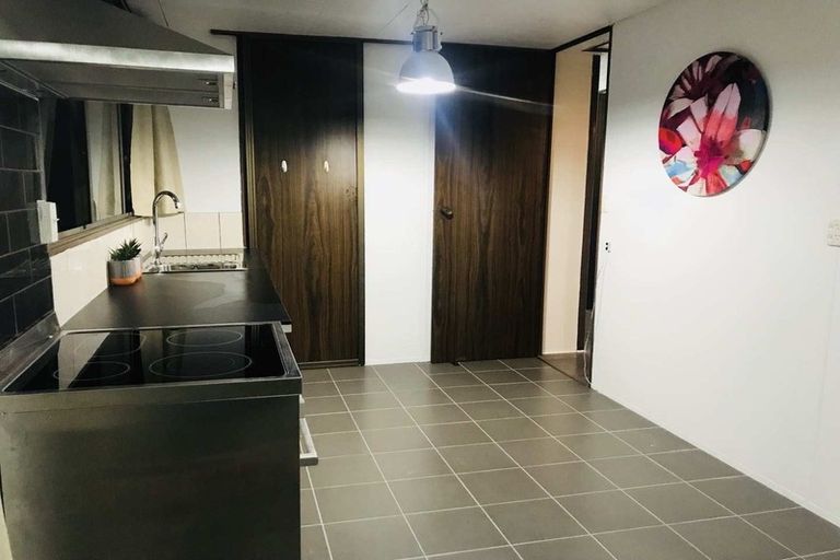 Photo of property in 2/520 Beach Road, Murrays Bay, Auckland, 0630