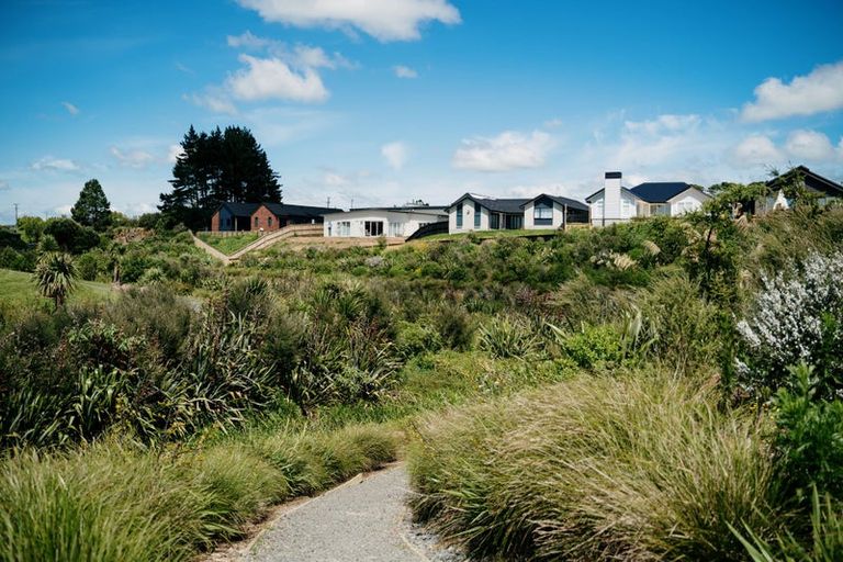 Photo of property in 8 Tirikatene Avenue, Paerata, Pukekohe, 2124