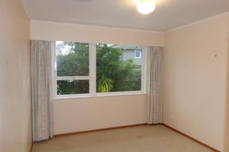 Photo of property in 20 Thomas Avenue, Te Atatu Peninsula, Auckland, 0610