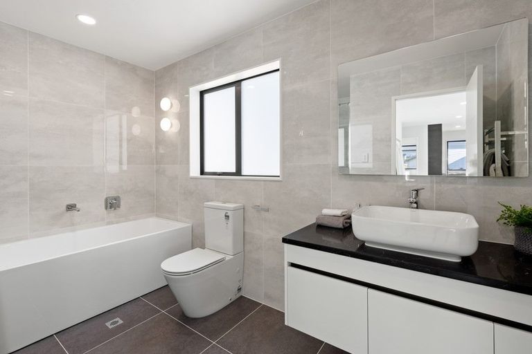 Photo of property in 28 Takurua Terrace, Orewa, 0931