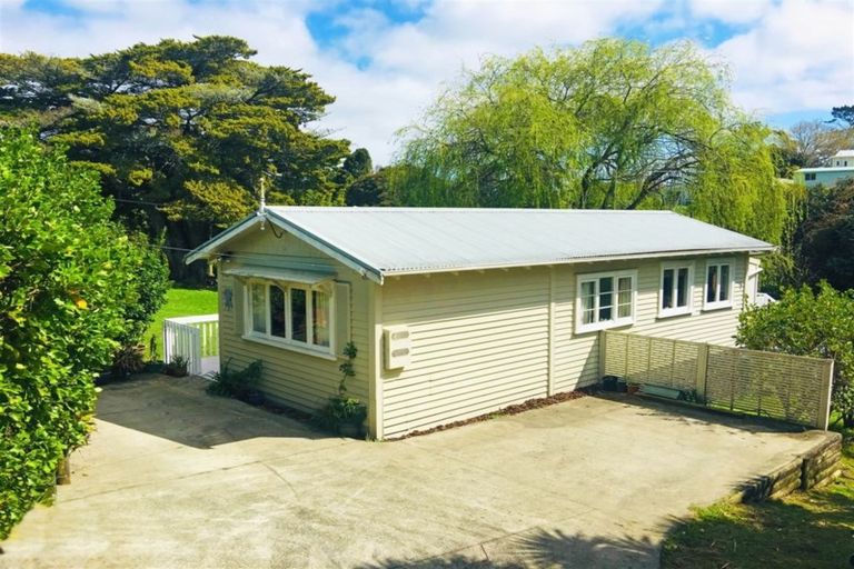 Photo of property in 27b Makiri Street, Helensville, 0800