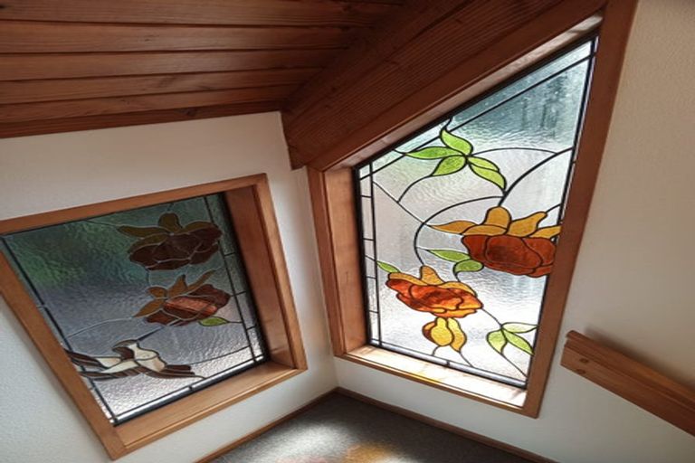 Photo of property in 55 Onewa Road, Northcote, Auckland, 0627