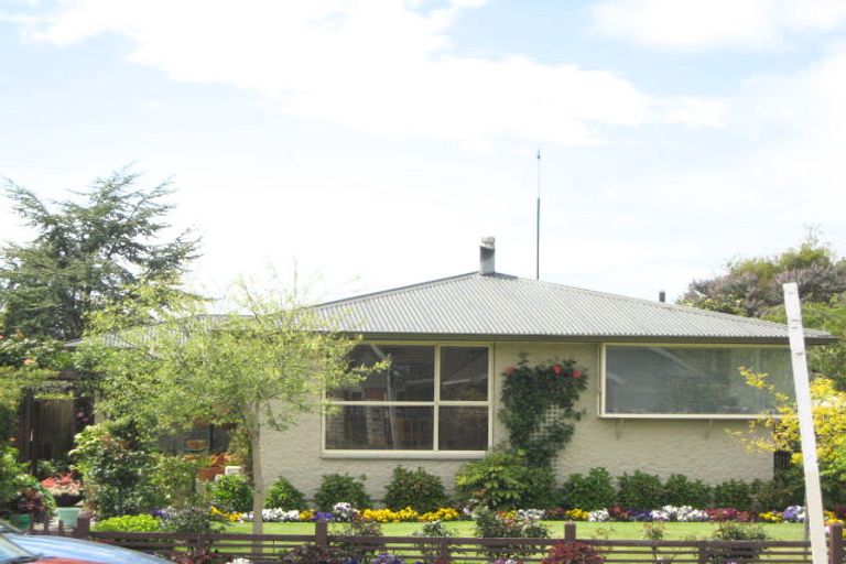 Photo of property in 82 Grimseys Road, Redwood, Christchurch, 8051
