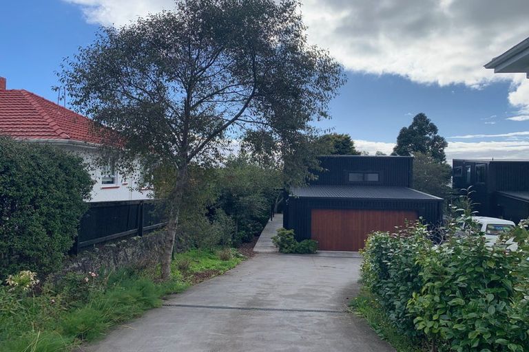 Photo of property in 2/28 Bayly Road, Moturoa, New Plymouth, 4310